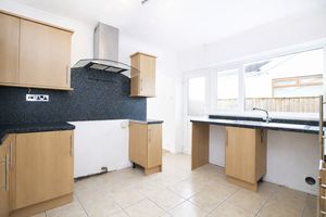 Kitchen- click for photo gallery